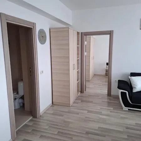 דירה Cu Terasa Si Vedere, Nord, Zona Summerland