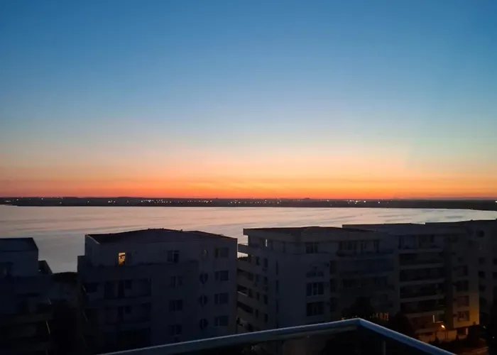 Cu Terasa Si Vedere, Nord, Zona Summerland 公寓 马马亚